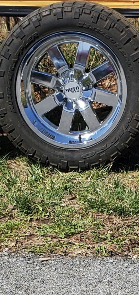 4 20INCH WHEELS AND TIRES BOLT PATTERN 8X180 8LUGS 20X10-24