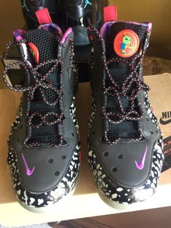 Area 72 Chuckposite (GLOW IN THE DARK)