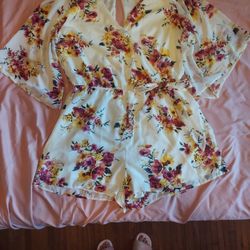 Ashley Stuart Beautiful Floral Romper 