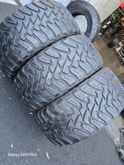Only 3 Used tires Lt33x12.50r20 Toyo MT Open Country 350.00