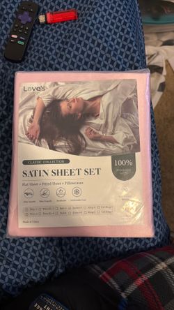 Love's cabin Satin Queen Sheets Set, 4 Pieces, Pink, 15" Deep Pocket Luxury Silky Touch