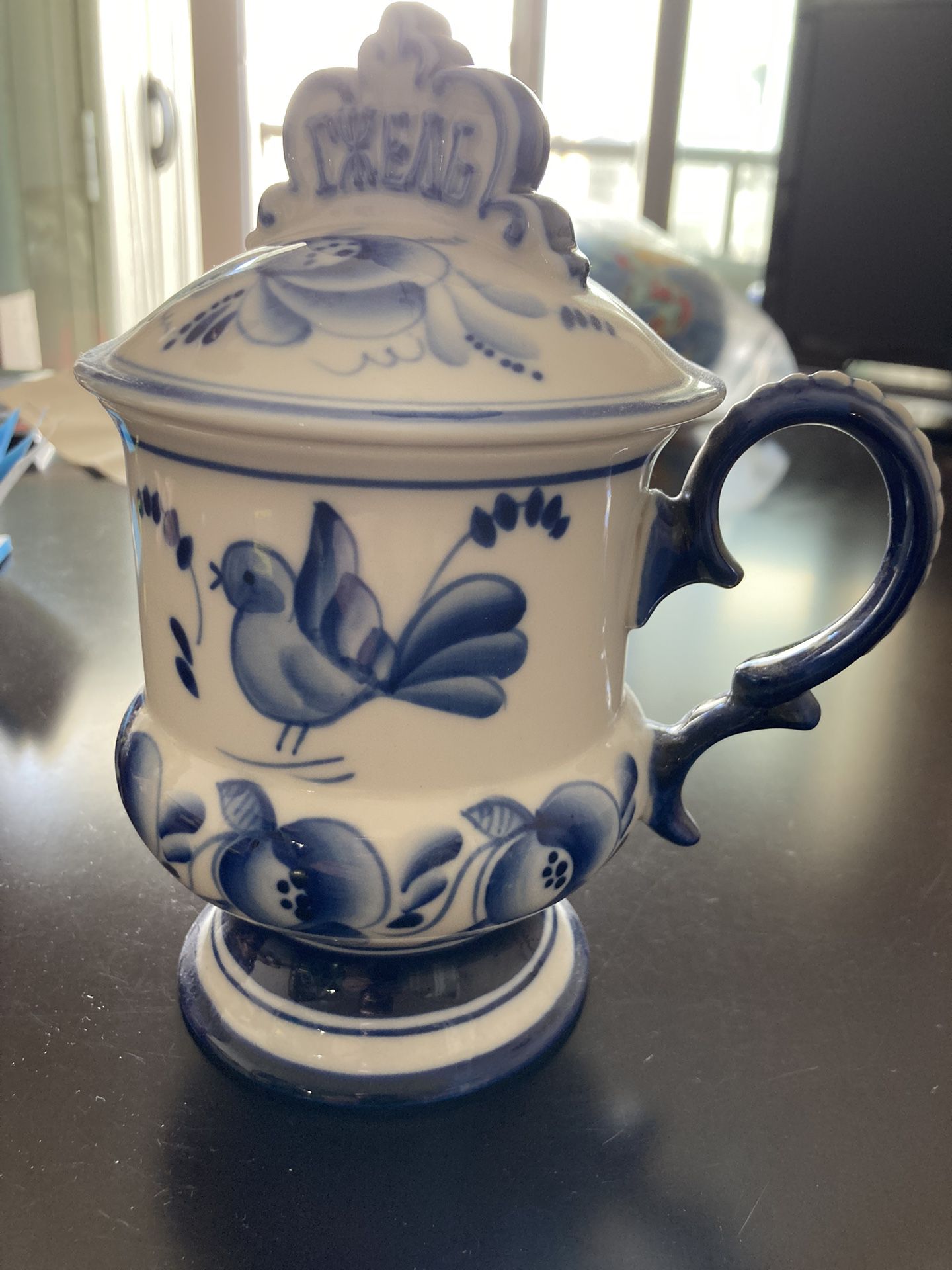 RUSSIAN GZHEL: Traditional Russian Craft Of blue And White Ceramics
