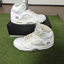 Size 10 - Jordan 5 Retro Metallic White 2015