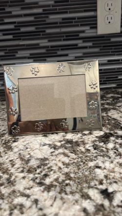 Paw Print Frame