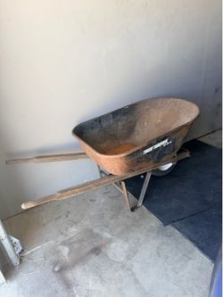 True Temper Wheelbarrow