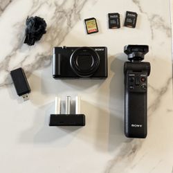 Sony ZV-II Vlogging Camera (pretty Much New)