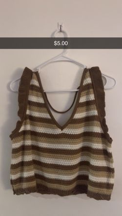 Women’s knitted crop top