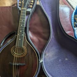Antique Gibson A2 Mandolin 