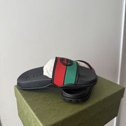 Kids Slides G-U-C-C-I. AUTHENTIC