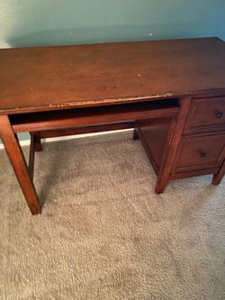 Solid Wood Computer Desk w/ Keyboard Tray & Drawers – Great Condition