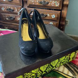 High Heels Size 9 
