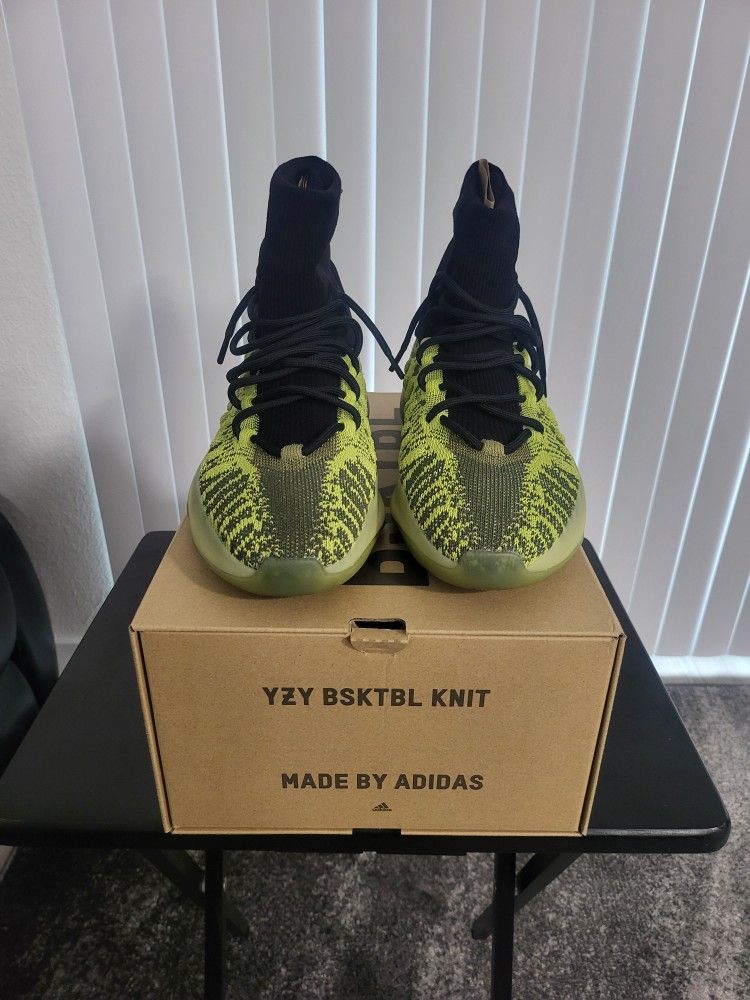 adidas gazelle silver green womens Adidas Yeezy Basketball Knit main image 1