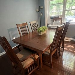 Dining Room Table 