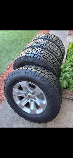 Chevy Silverado stock wheels and tires