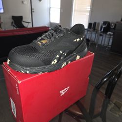  Reebook Women Safety Shoe 9.5
