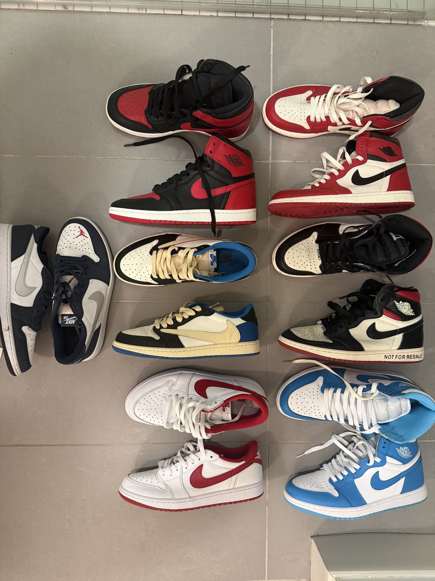 ALL AVAILABLE NO NEED TO ASK. ALL JORDAN 1. ALL 9.5