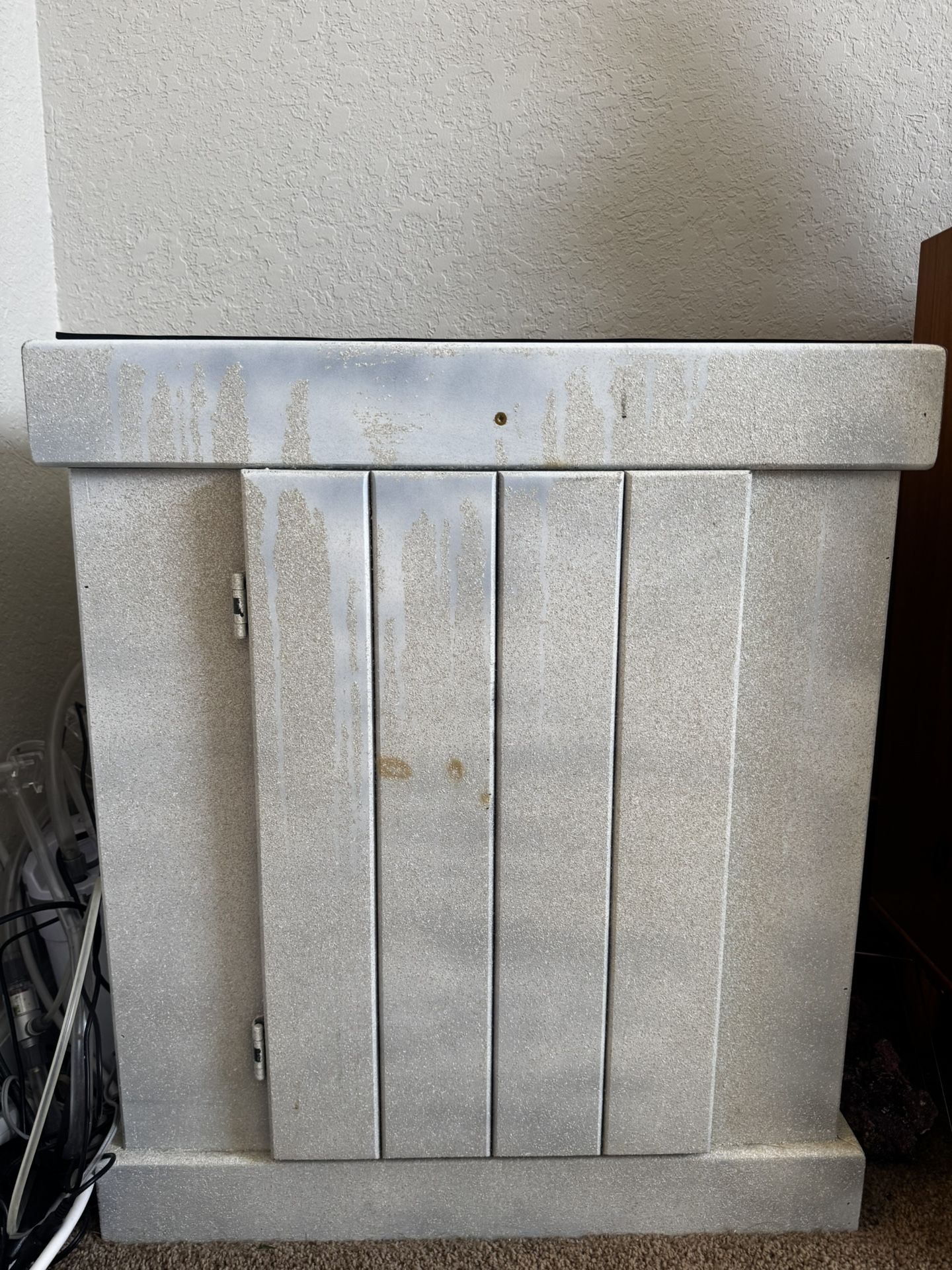 Aquarium Stand With Breeder Tank