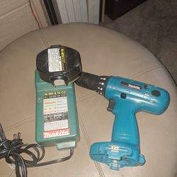 Makita Drills And Chargers 