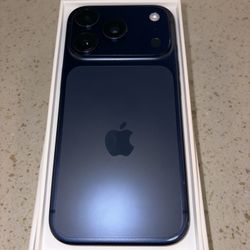 iPhone 17 Pro 128GB Navy Blue