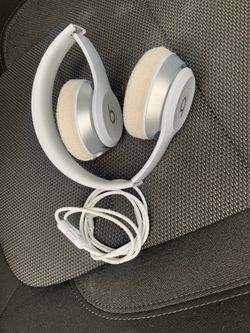 Beats Solo WIRED  White On-Ear Headphones 3.5mm Clean Sound.