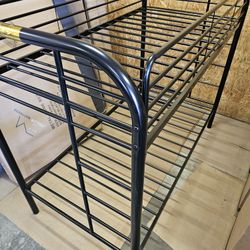 new twin/twin metal Bunkbed
