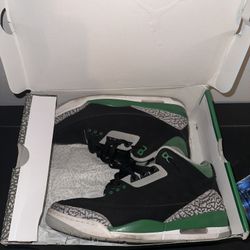 Pine Green Jordan 3’s, Size 11 In men’s 