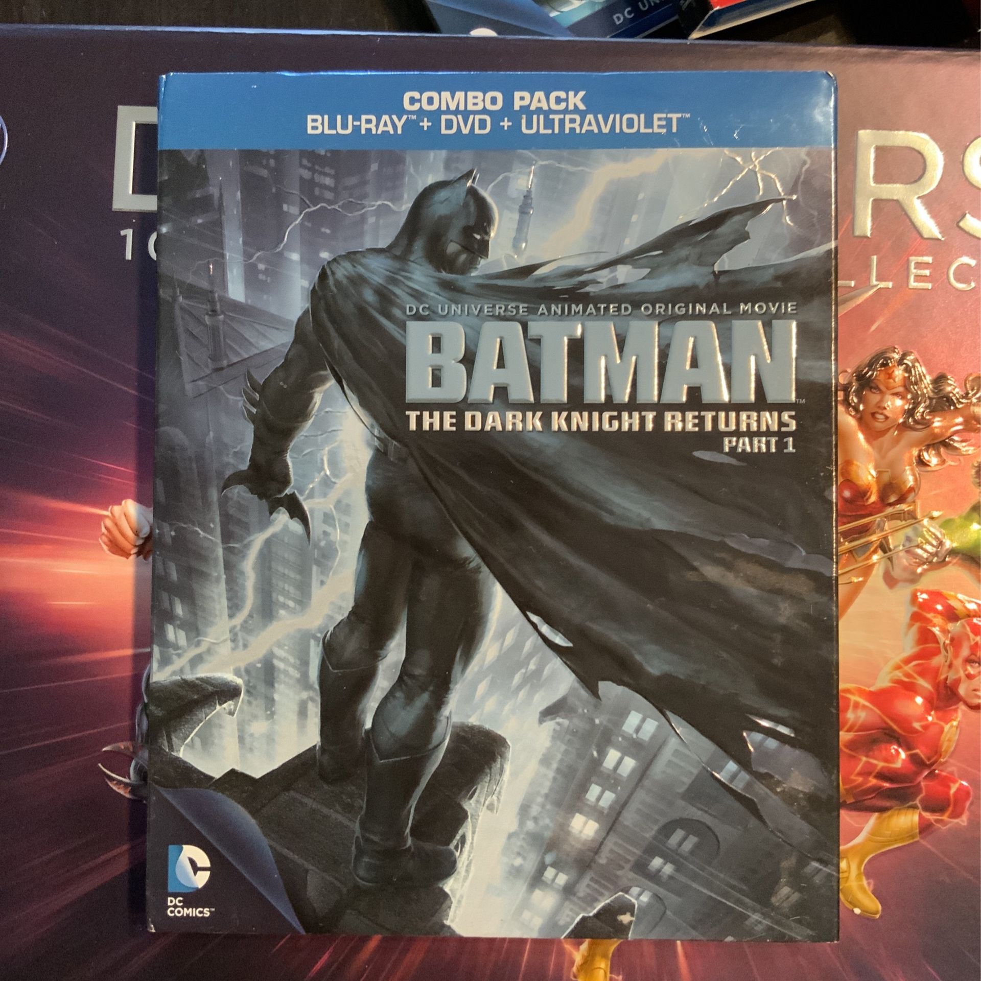 Batman The Dark Knight Returns Part 1 Blu Ray