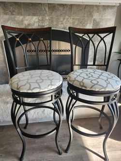Bar swivel chairs