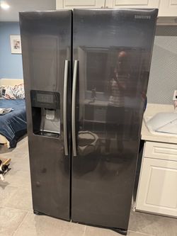 Samsung Side-by-Side Refrigerator Black Stainless
