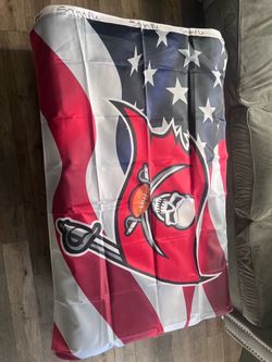 Used BUCCANEERS FLAGS SIZE 5’x3’ $5.00 each