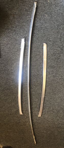 81-90 Chevy windshield trim