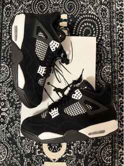 Air Jordan 4 White Thunder
