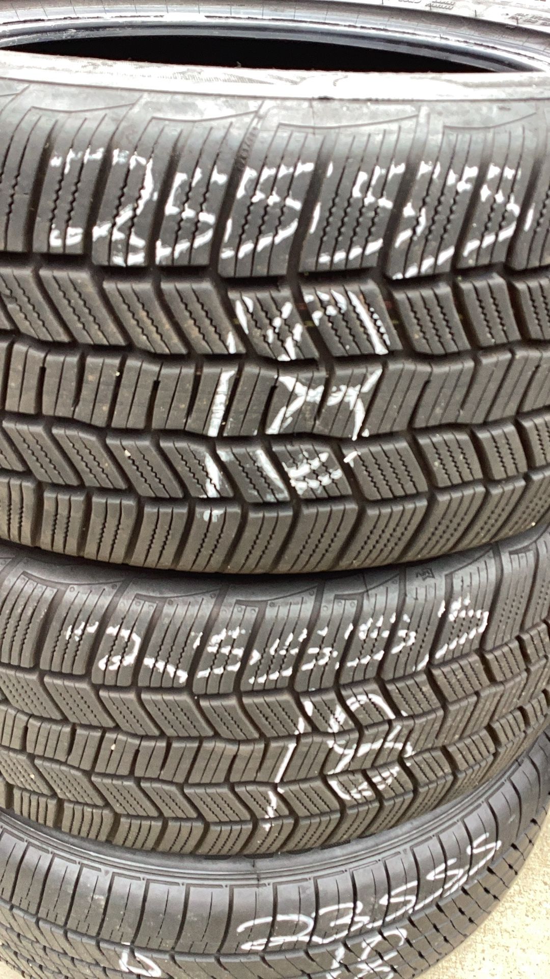 Pair Of 255/55/18 General Altimax 