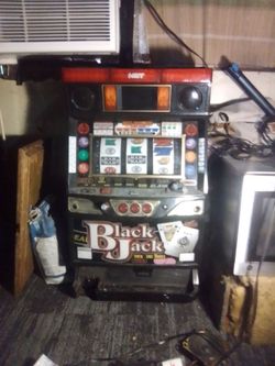 Antique slot machine
