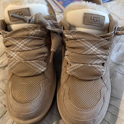 Woman’s ugh sneakers 9