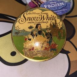 Vintage Disneys Rare Snow White 50 Th Anniversary 1987 Pin Scratched!!