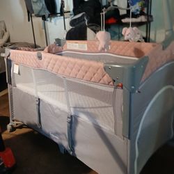 Baby BASSINET/ PLAY PIN