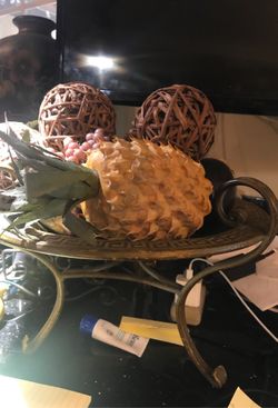 Decorative fruit platter