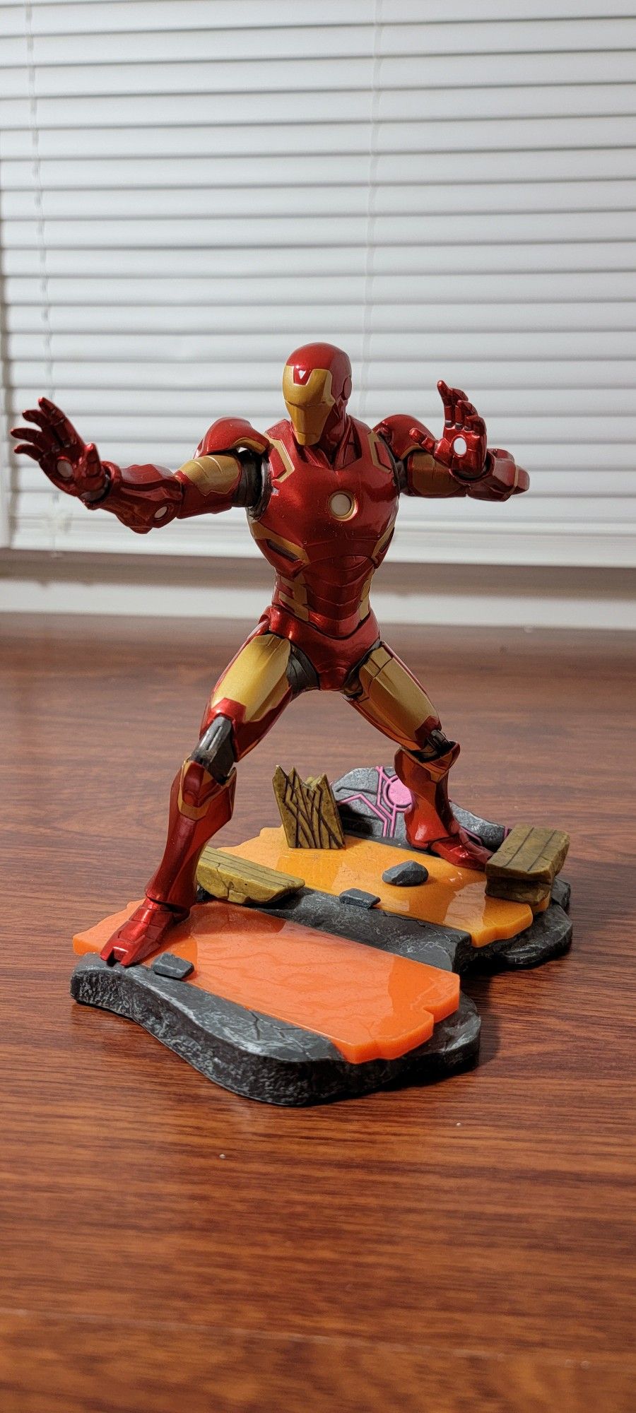 marvel vs capcom infinite 8" ironman statue