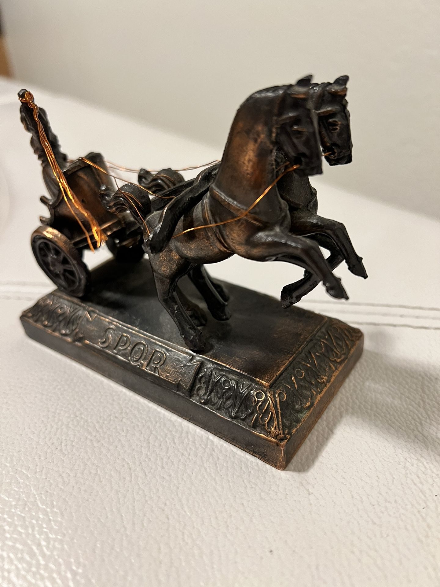 VINTAGE GLADIATOR ROMAN WARRIOR WITH CHARIOT AND HORSES COPPER METAL