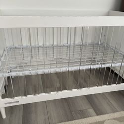 Delta Children Baby Crib
