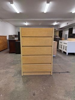 Vintage Light Wood 5 Drawer Dresser
