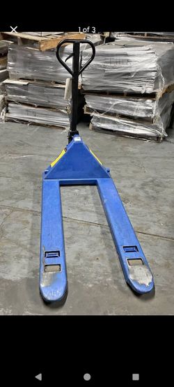 Nice condition 5500 capacity Pallet jacks$249