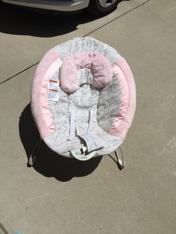 Baby bouncy chair