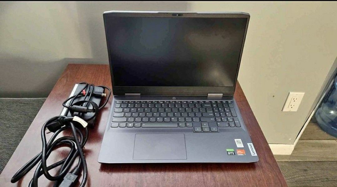 Lenovo LOQ Gaming Laptop 15APH8 15.6" 512GB SSD, AMD Ryzen 7840HS, RTX 4050. Like new, used 1 Month, No Issues