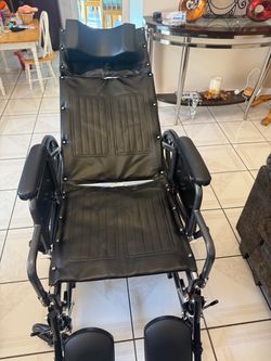 Reclining wheelchair