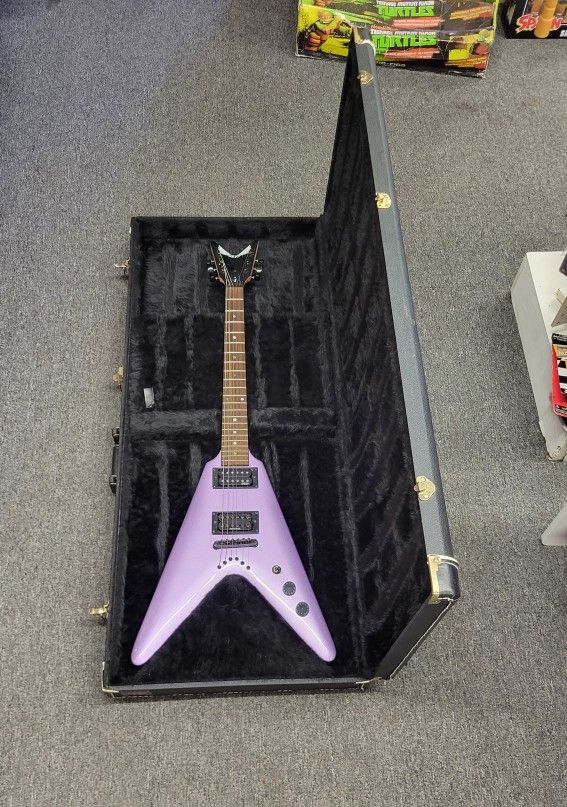 2007 Dean Baby V Electric Guitar Mini Flying V