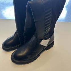 New Women’s Boots Size 7