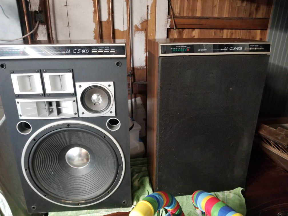 Vintage Pioneer speakers cs803 and receiver
