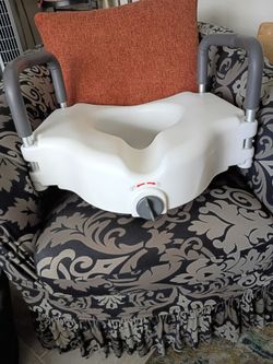 Drive raised toilet seat  new